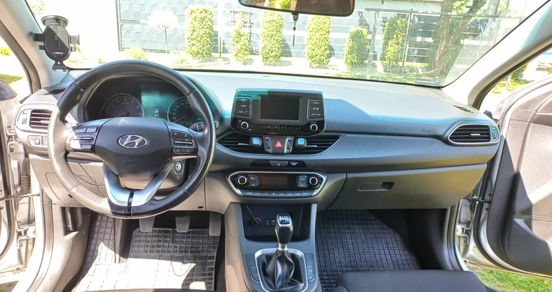 Hyundai I30 cena 67000 przebieg: 48500, rok produkcji 2018 z Zelów małe 46